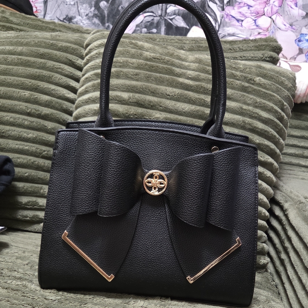 Black Bow Accent Women’s Handbag - Crossi
